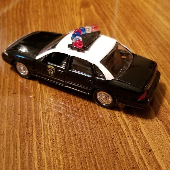 Wyoming Highway Patrol Road Champs die cast police car 1:43 scale - Picture 6 of 11